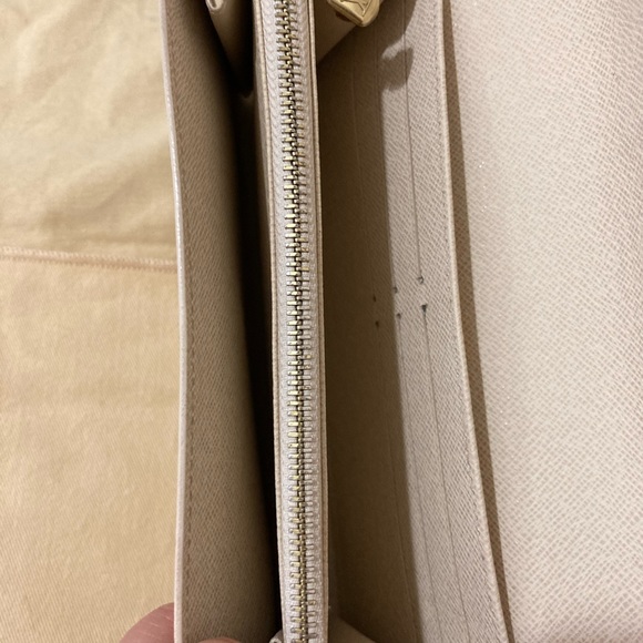 Louis Vuitton Sarah Wallet Damier Azur - Picture 11 of 16